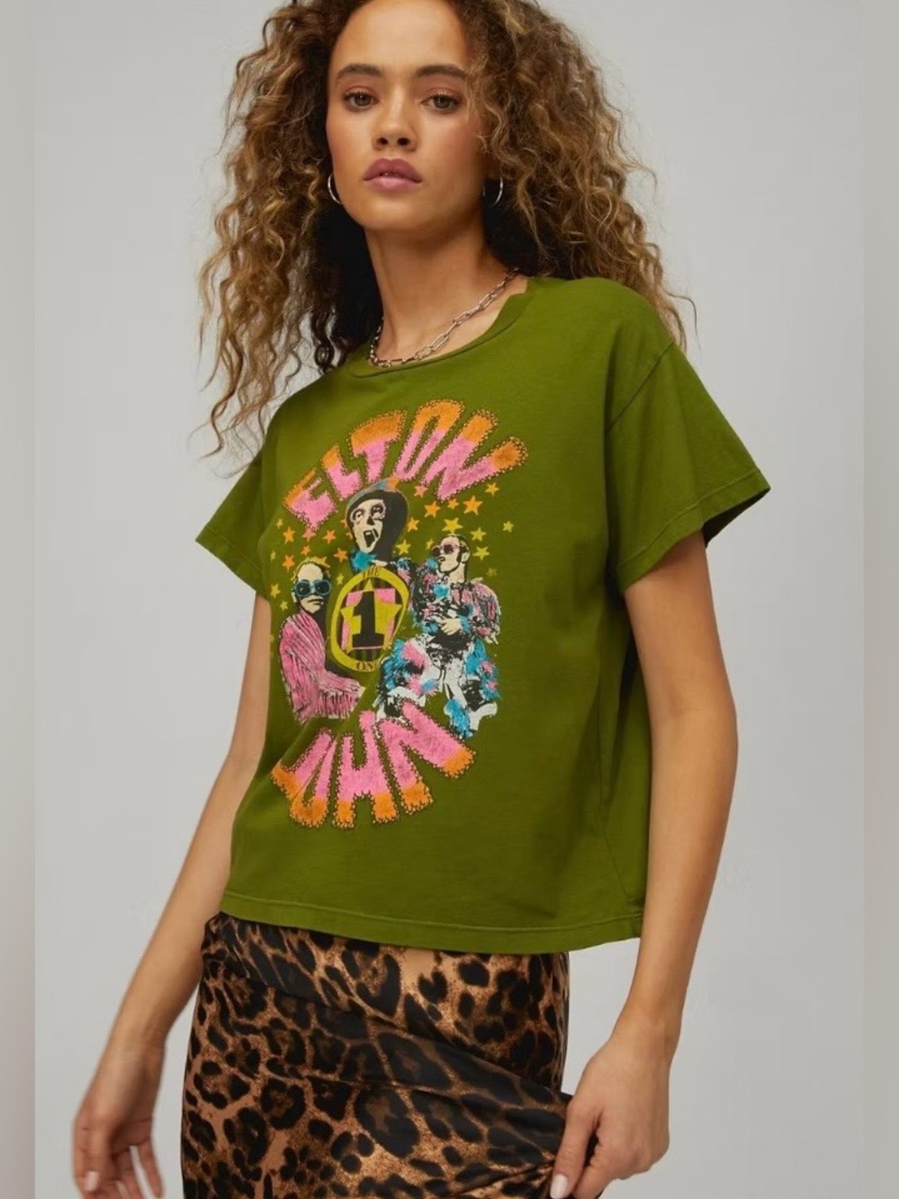 Daydreamer Elton John the One Solo Tee in Olive Green Size Small NWOT